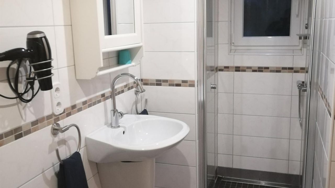 Badansicht 1 Badansicht 1